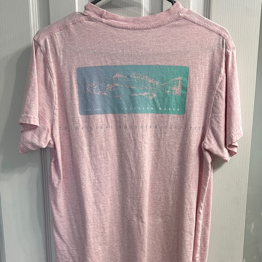 Southern Marsh Heathered Pink Tee with Fish Graphic